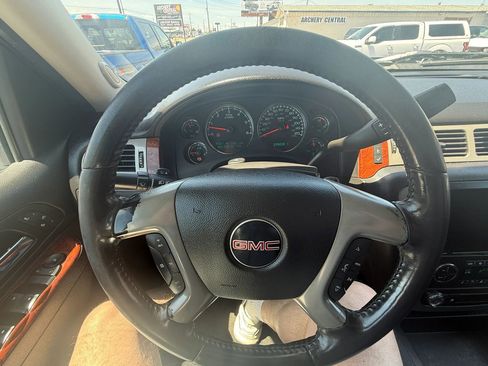Used 2011 GMC Sierra 2500 SLT w/ Suspension Package, Off-Road AWD/4WD image 11