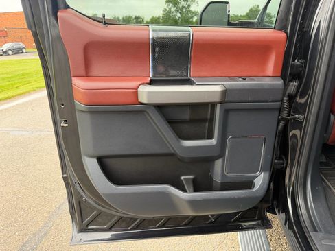 Used 2022 Ford F250 Platinum AWD/4WD image 37