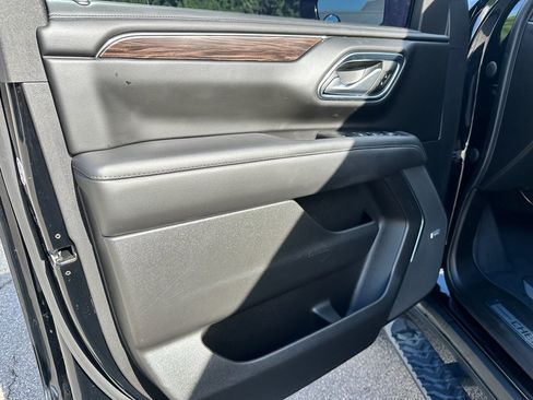 Used 2022 Chevrolet Tahoe Z71 AWD/4WD image 11