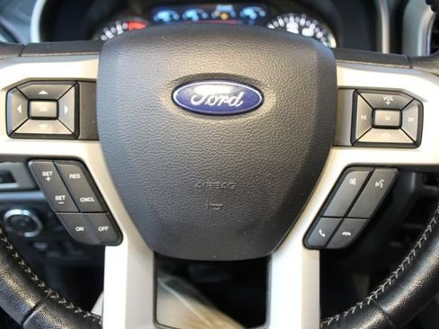 Used 2019 Ford F150 Lariat w/ Equipment Group 502A Luxury AWD/4WD image 21