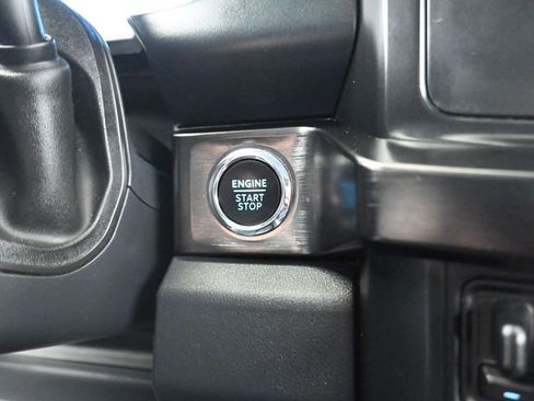 Used 2023 Ford F250 Lariat w/ Sport Appearance Package image 11