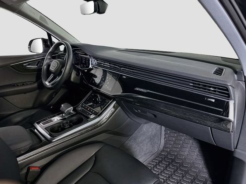 Used 2022 Audi Q7 3.0T Premium Plus w/ Premium Plus Package AWD/4WD image 15
