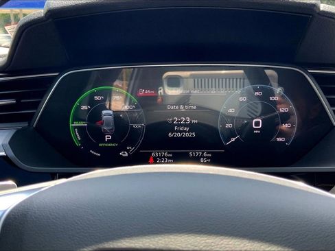 Used 2022 Audi e-tron Premium image 26