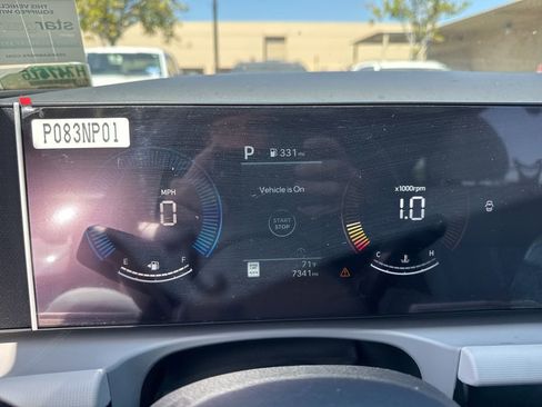 Certified 2025 Hyundai Tucson SEL AWD/4WD image 7