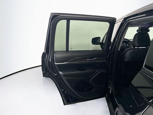 Used 2022 Jeep Grand Cherokee Limited 4xe image 28