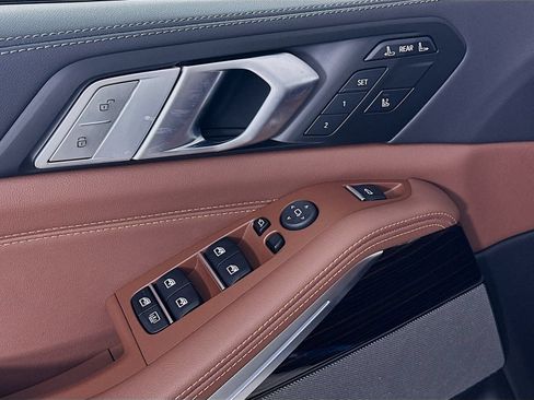 New 2027 BMW X7 xDrive40i AWD/4WD image 17