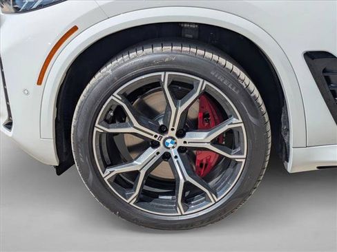 Used 2026 BMW X5 sDrive40i w/ M Sport Package RWD image 9