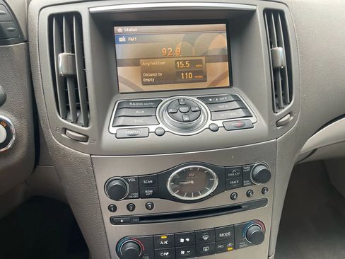 Used 2013 INFINITI G37 Journey w/ Premium Pkg image 18