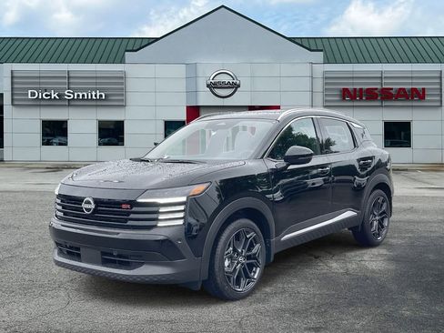 New 2025 Nissan Kicks SR w/ SR Premium Package image 3