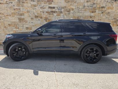 Used 2023 Ford Explorer ST-Line w/ Class IV Trailer Tow Package