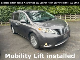 Used 2011 Toyota Sienna XLE video 1