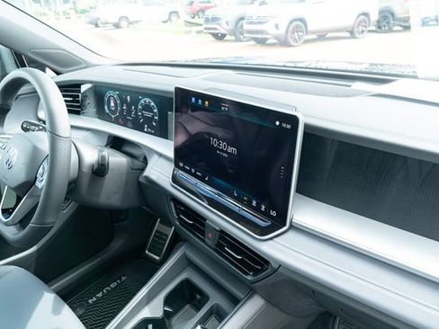 New 2026 Volkswagen Tiguan SE R-Line AWD/4WD image 44