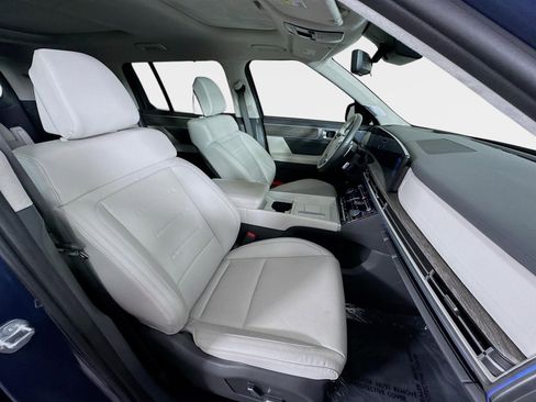 Used 2025 Hyundai Santa Fe Calligraphy image 30