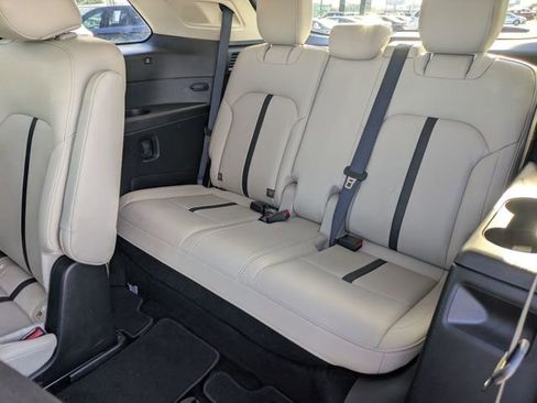 Used 2024 MAZDA CX-90 3.3 Turbo w/ Premium Package image 29