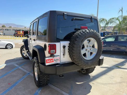 Used 2015 Jeep Wrangler Unlimited Sport w/ Quick Order Package 24S AWD/4WD image 5