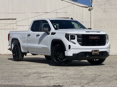 New 2026 GMC Sierra 1500 Pro w/ Graphite Edition