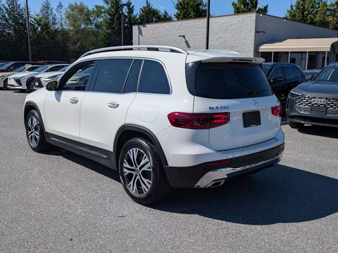 Used 2025 Mercedes-Benz GLB 250 4MATIC image 5