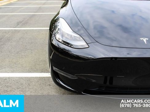 Used 2024 Tesla Model Y Performance image 11