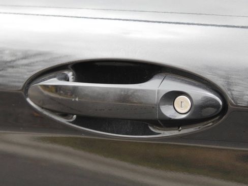 Used 2015 Ford Fiesta SE image 21