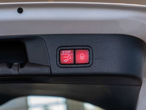 New 2026 Mercedes-Benz GLB 35 AMG 4MATIC image 35