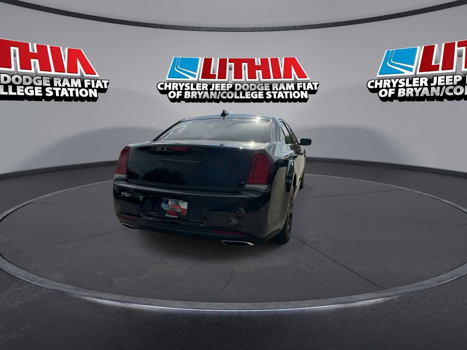 Used 2023 Chrysler 300 Touring L AWD/4WD image 8