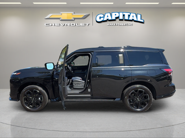 Used 2027 INFINITI QX80 Sensory w/ Sport Exterior Package AWD/4WD image 3