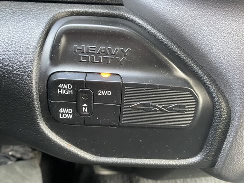 Used 2020 RAM 2500 Big Horn image 33