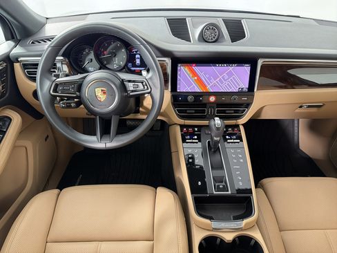 Used 2026 Porsche Macan AWD/4WD image 27