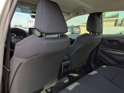 Used 2022 Toyota Corolla LE image 29