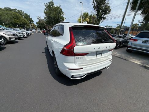 Used 2024 Volvo XC60 B5 Core w/ Protection Package Premier AWD/4WD image 12