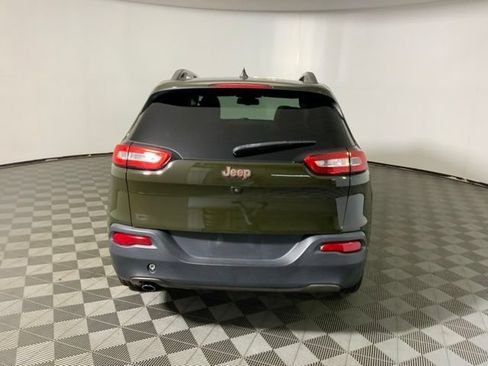 Used 2016 Jeep Cherokee 75th Anniversary FWD image 8