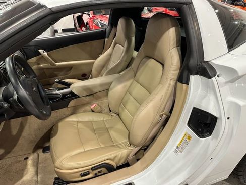 Used 2010 Chevrolet Corvette Coupe w/ Preferred Equipment Group RWD image 17