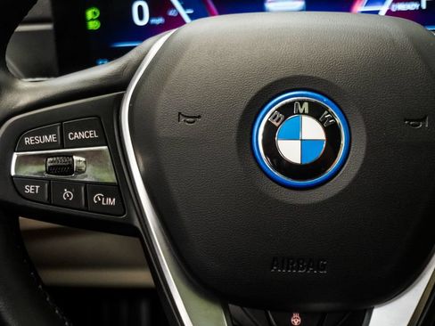 Used 2023 BMW i4 eDrive40 w/ Premium Package RWD image 18