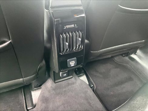 Used 2022 Jeep Compass Limited image 28