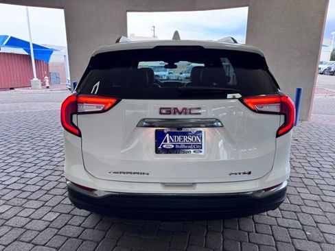 Used 2024 GMC Terrain AT4 image 4