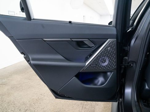 Used 2025 BMW M5 Touring AWD/4WD image 23