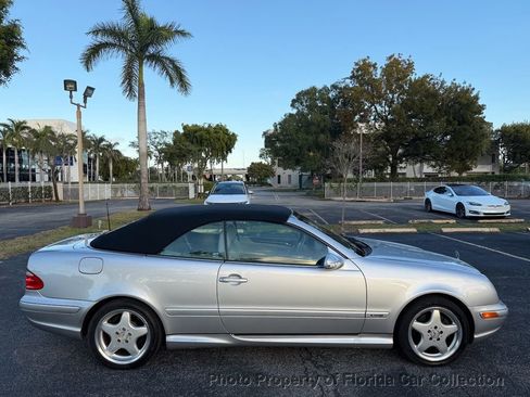 Used 2003 Mercedes-Benz CLK 320 Cabriolet image 16