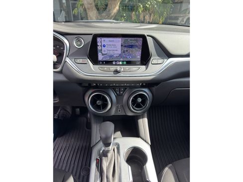 Used 2021 Chevrolet Blazer LT image 3