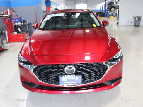 Used 2023 MAZDA MAZDA3 s FWD image 3
