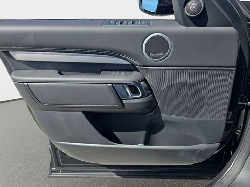 New 2026 Land Rover Discovery Limited Edition image 29