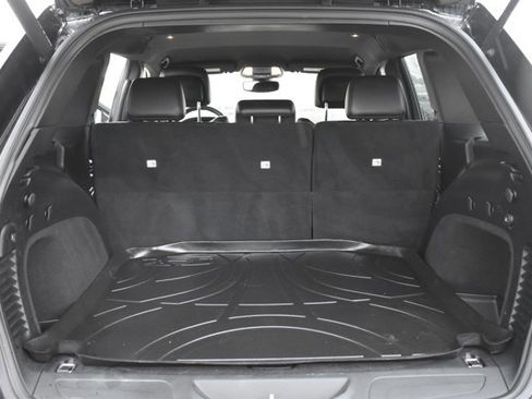 Used 2017 Jeep Grand Cherokee Altitude image 18