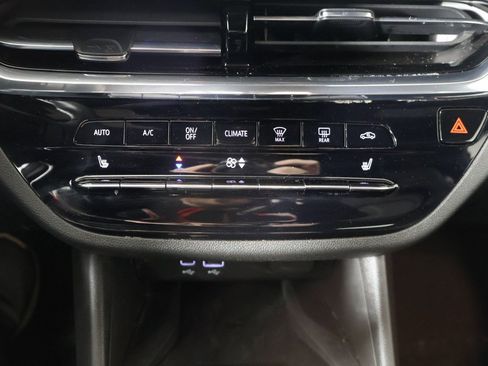 Used 2025 Buick Envista Avenir image 44