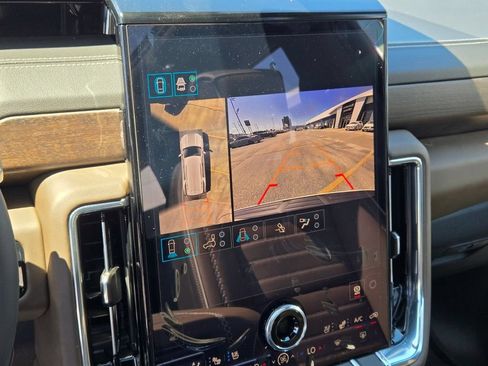 New 2026 GMC Yukon Denali Ultimate w/ LPO, Floor Liner Package AWD/4WD image 41