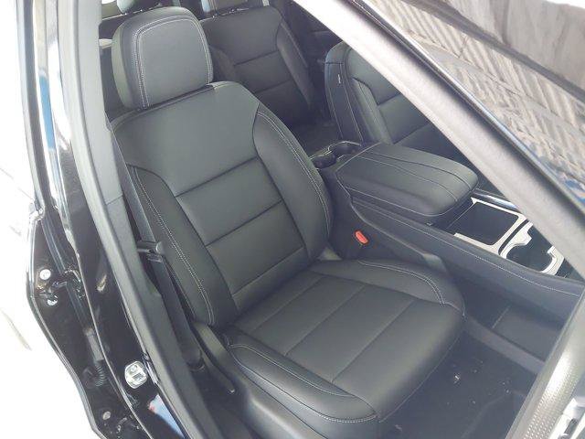 New 2027 Chevrolet Traverse LT w/ Driver Confidence Package FWD image 26