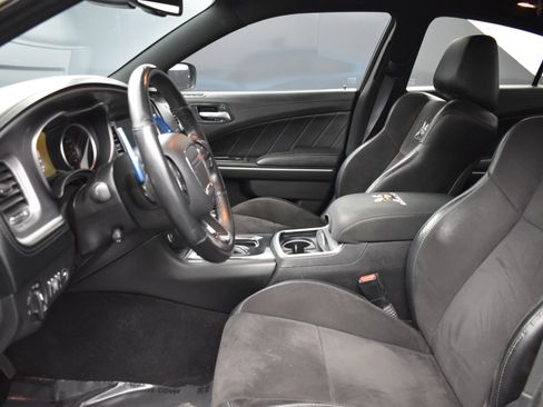 Used 2019 Dodge Charger Scat Pack w/ Dynamics Package image 11