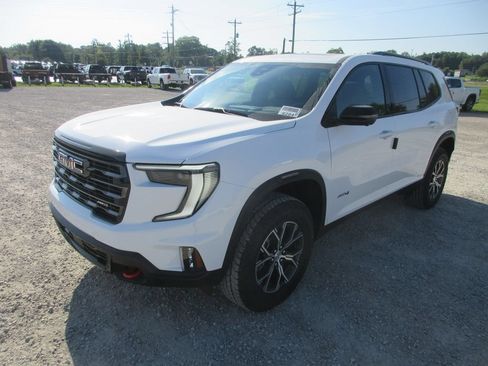 New 2026 GMC Acadia AT4 w/ Luxury Package AWD/4WD image 10