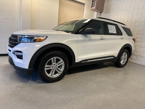 Certified 2023 Ford Explorer XLT w/ Equipment Group 202A image 35