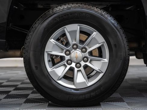 Used 2025 Chevrolet Silverado 1500 LT AWD/4WD image 19