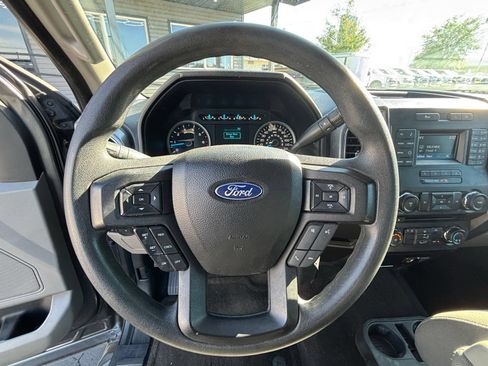 Used 2017 Ford F150 XLT AWD/4WD image 16