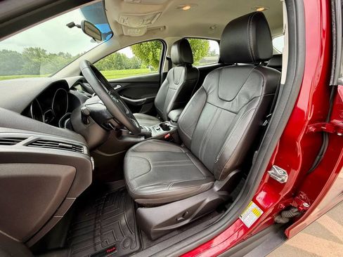 Used 2014 Ford Focus Titanium FWD image 7